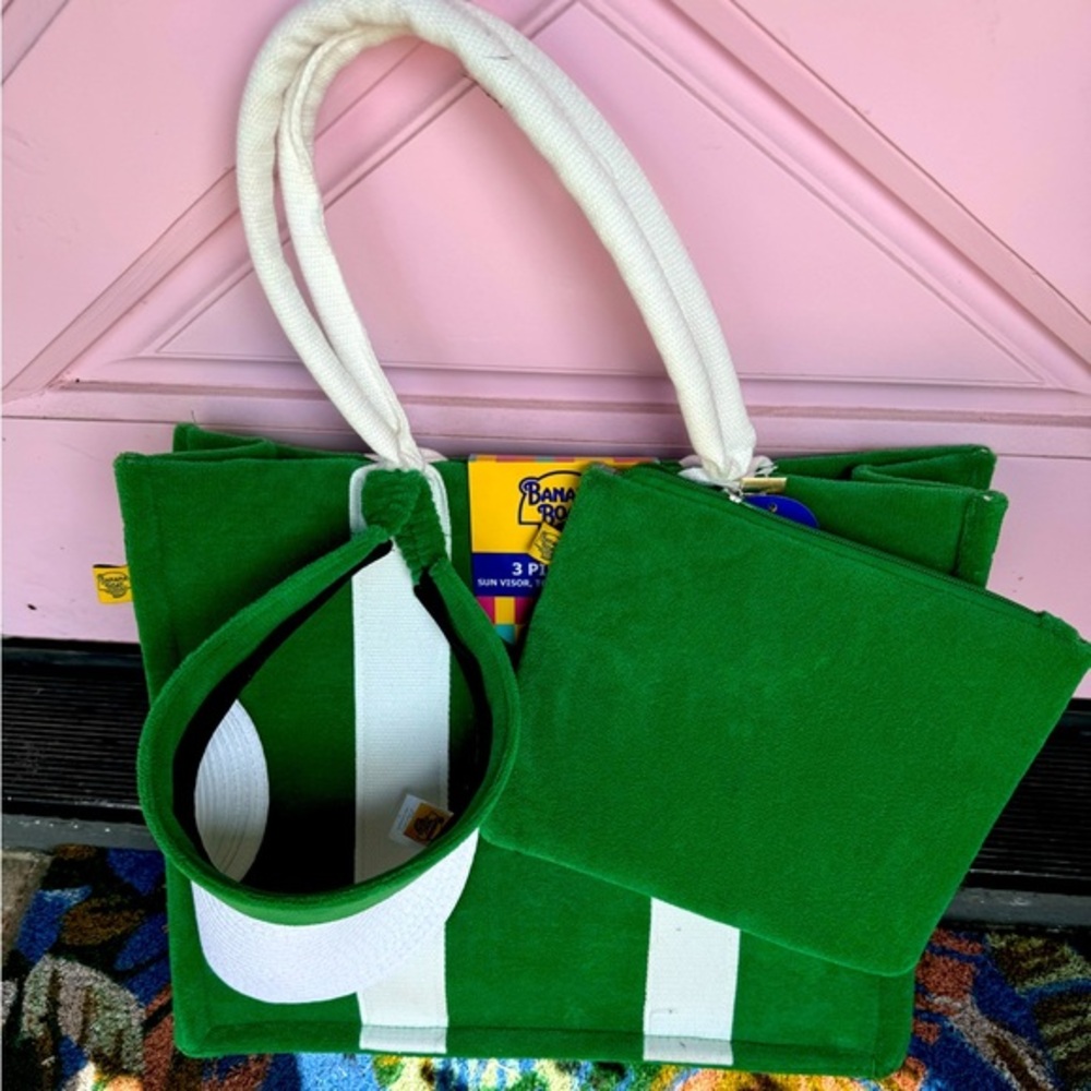 NWT💚BANANA BOAT 3 in 1 set- ADORABLE terry cloth tote, wet bag & visor!💚
